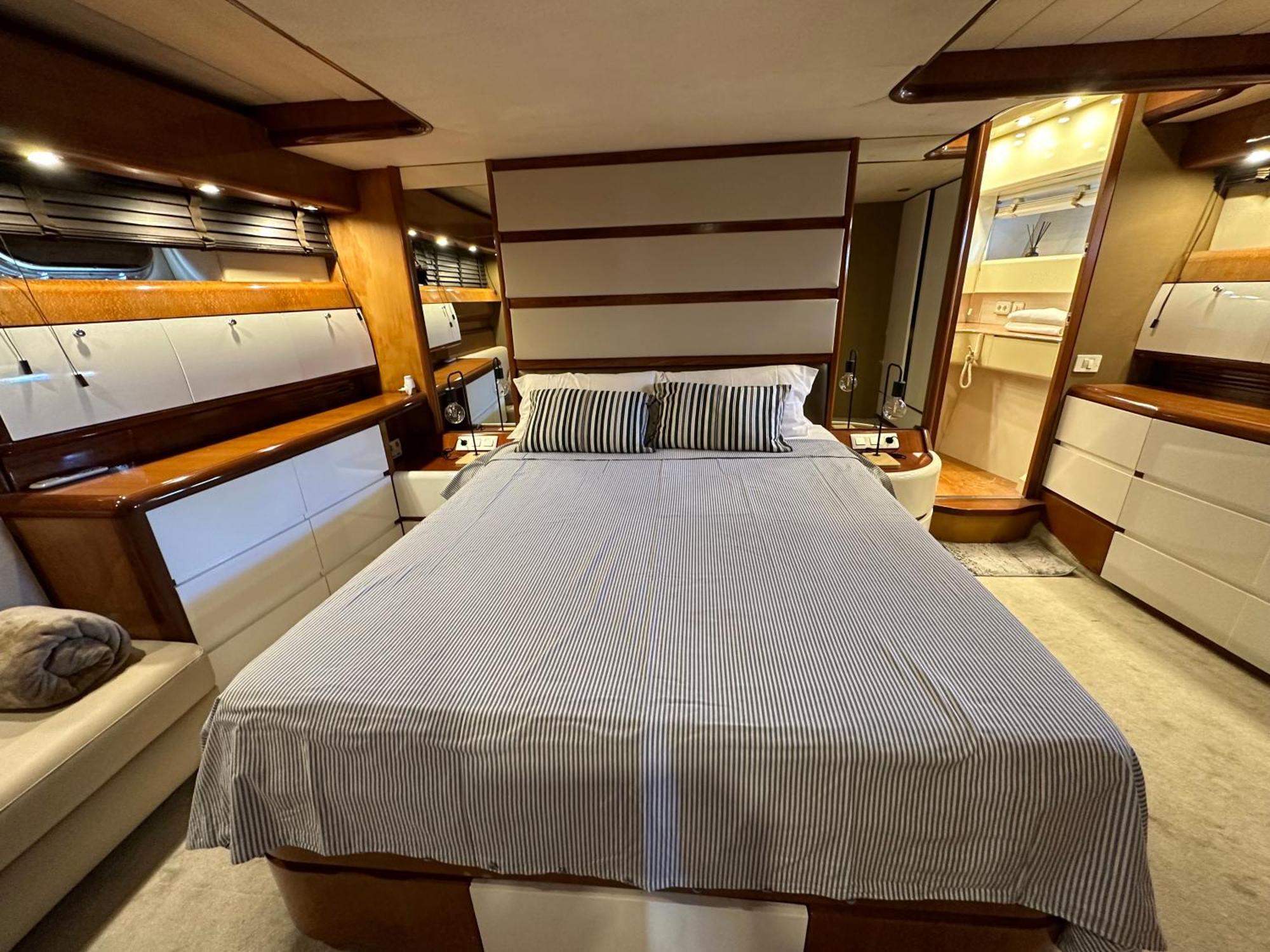Yacht 20Metros Hotel Sant Adria de Besos Exterior photo